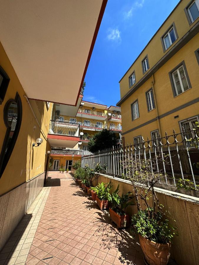 Apartamento Renza House Chiaia Nápoles Exterior foto